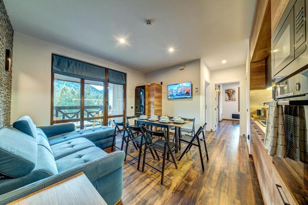 סמוליאן Home Away From Home Apartment 538 מראה חיצוני תמונה