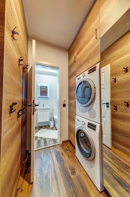 סמוליאן Home Away From Home Apartment 538 מראה חיצוני תמונה
